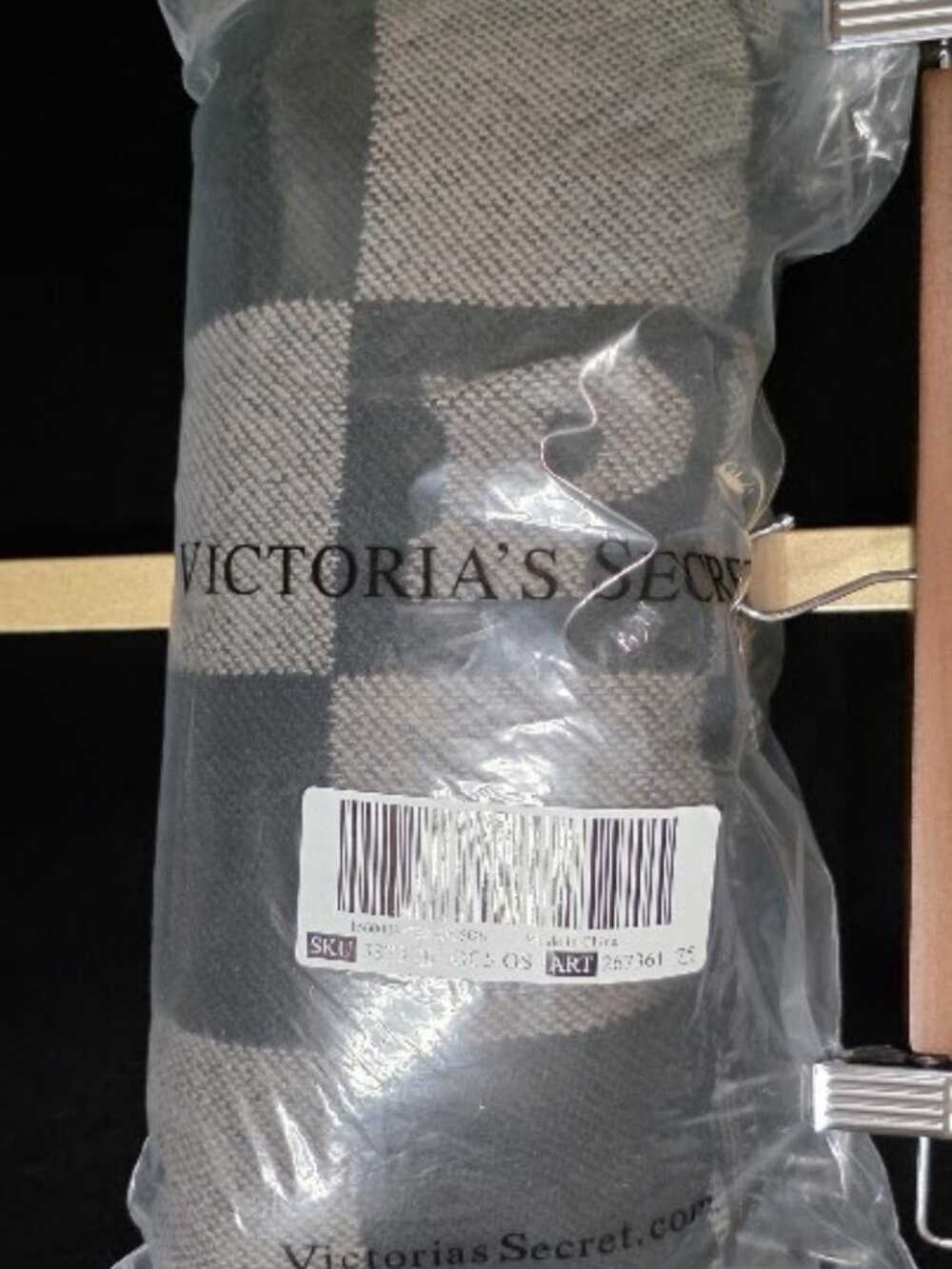 NWT Victoria's Secret PINK Two Tone Blanet Scarf
